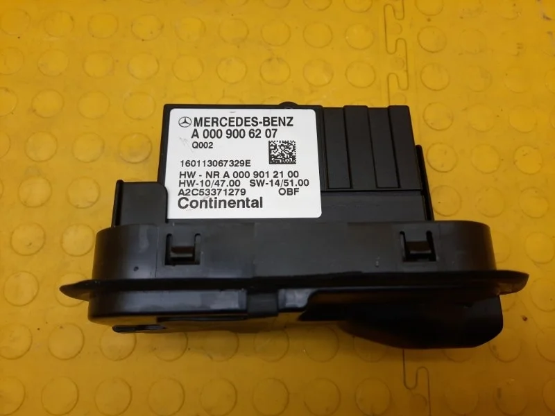 Блок управления топливным насосом Mercedes-Benz Gla-Class 2016 A0009006207 X156 2709 2031012917