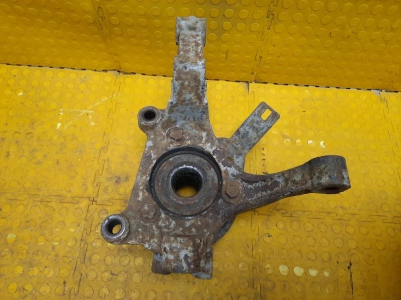 Кулак поворотный Chevrolet Captiva 2007 96626338 C100 Z24SED, передний правый
