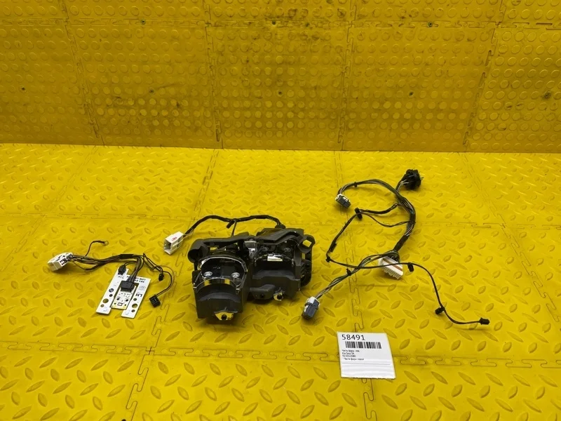 Часть фары Kia Soul 92101J2080 SK, левый