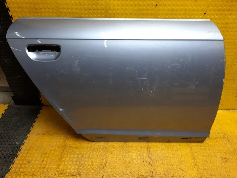 Дверь Audi A6 4F0833052G С6, задняя правая