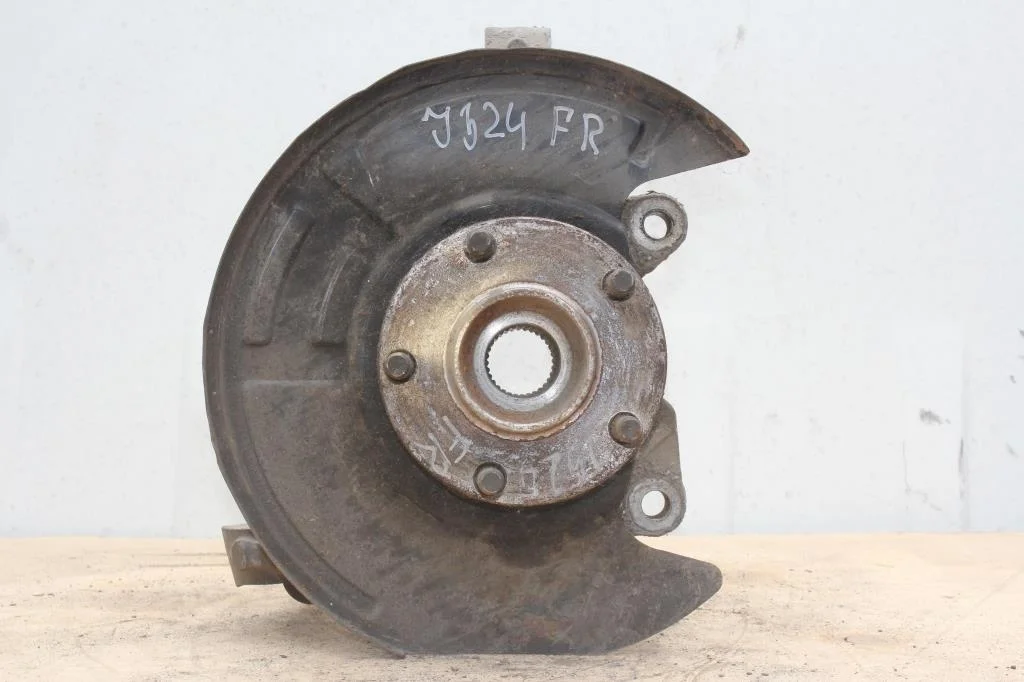 Б.у. кулак поворотный NISSAN TEANA J32 NISSAN TEANA J32