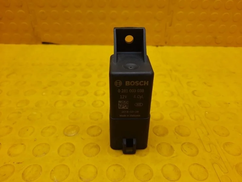 Блок управления свечами накала Volkswagen Caddy 2018 038907281D 2K CFH 571569