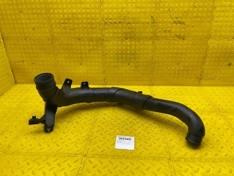 Патрубок турбины Skoda Kodiaq 2021 5Q0145840D CZPA