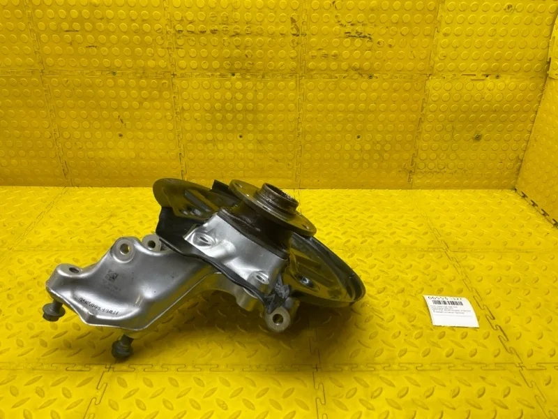 Кулак поворотный Skoda Kodiaq 2021 5QF505436F CZPA, задний правый