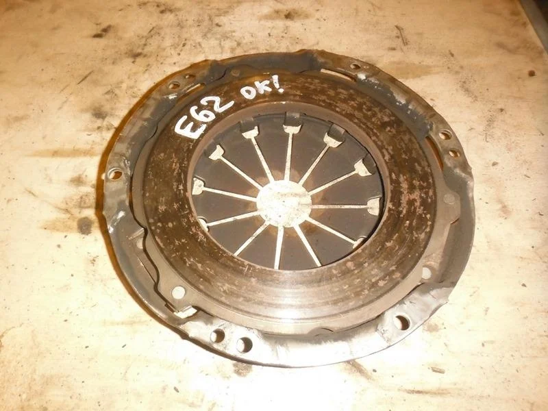 Б.у. корзина сцепления TOYOTA COROLLA E150 TOYOTA COROLLA E150
