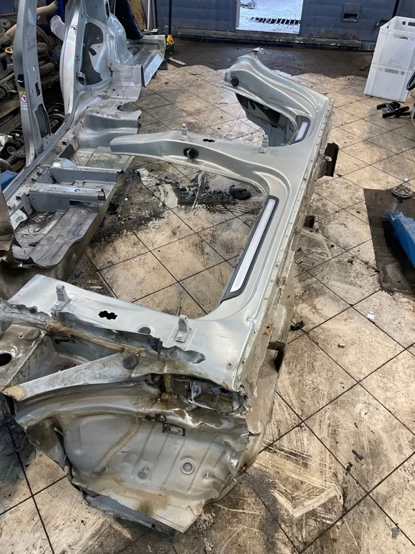 Порог со стойкой Audi Q5 2014 8R0809847 8RB CMGB, левый