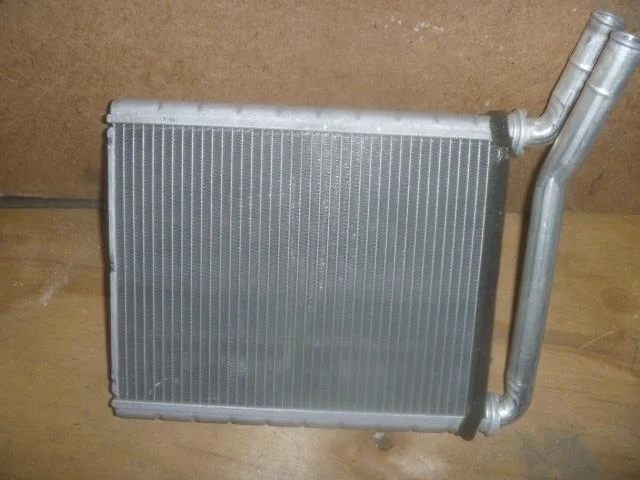 Б.у. радиатор печки TOYOTA COROLLA ZRE151 TOYOTA COROLLA ZRE151