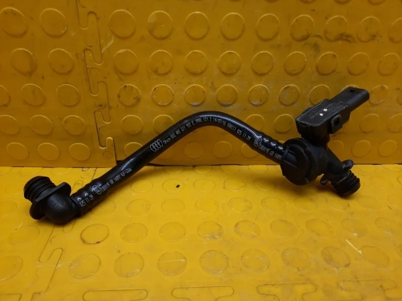 Трубка Audi Q7 2016 4M1611931E 4MB CVM011957