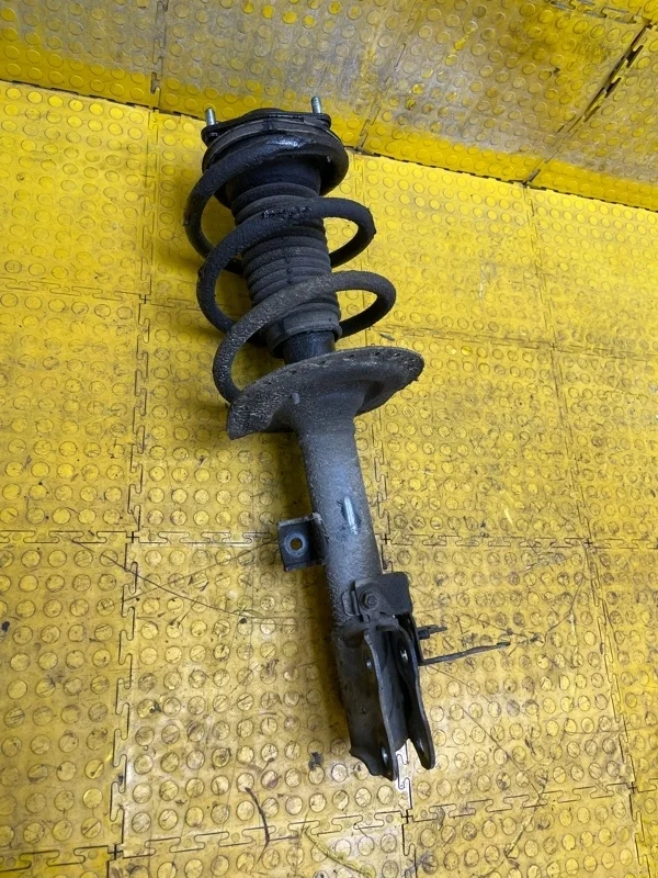 Амортизатор Mitsubishi Outlander 2021 4060A660 GF2W 4B12 DB2762, передний правый