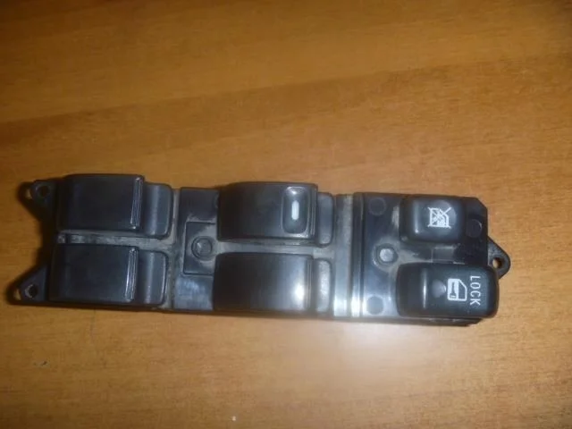 Б.у. блок управления стеклоподъемником MITSUBISHI OUTLANDER XL CW4W MITSUBISHI OUTLANDER XL CW4W