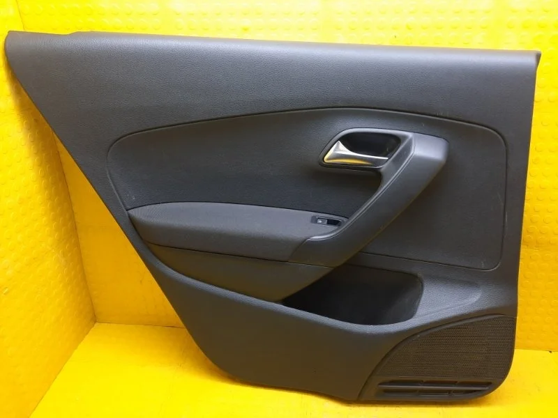 Обшивка двери Volkswagen Polo 2017 6RU867211FJYL 6C1 CWVA, задняя левая