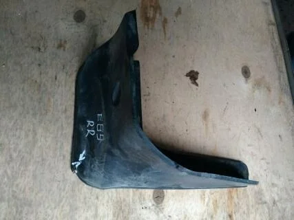 Б.у. брызговик TOYOTA COROLLA ZRE151 TOYOTA COROLLA ZRE151
