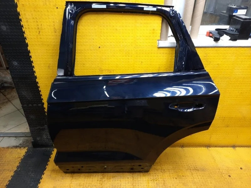 Дверь Volkswagen Touareg 2020 760833051B CR7 CVMD, задняя левая