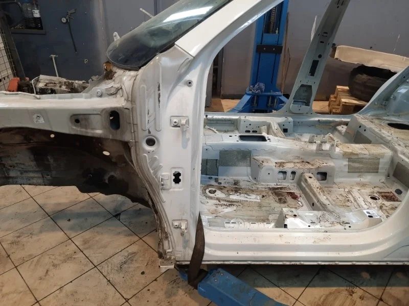 Притвор двери Volkswagen Tiguan 2019 5NA809835 AD1 DFH, передний левый