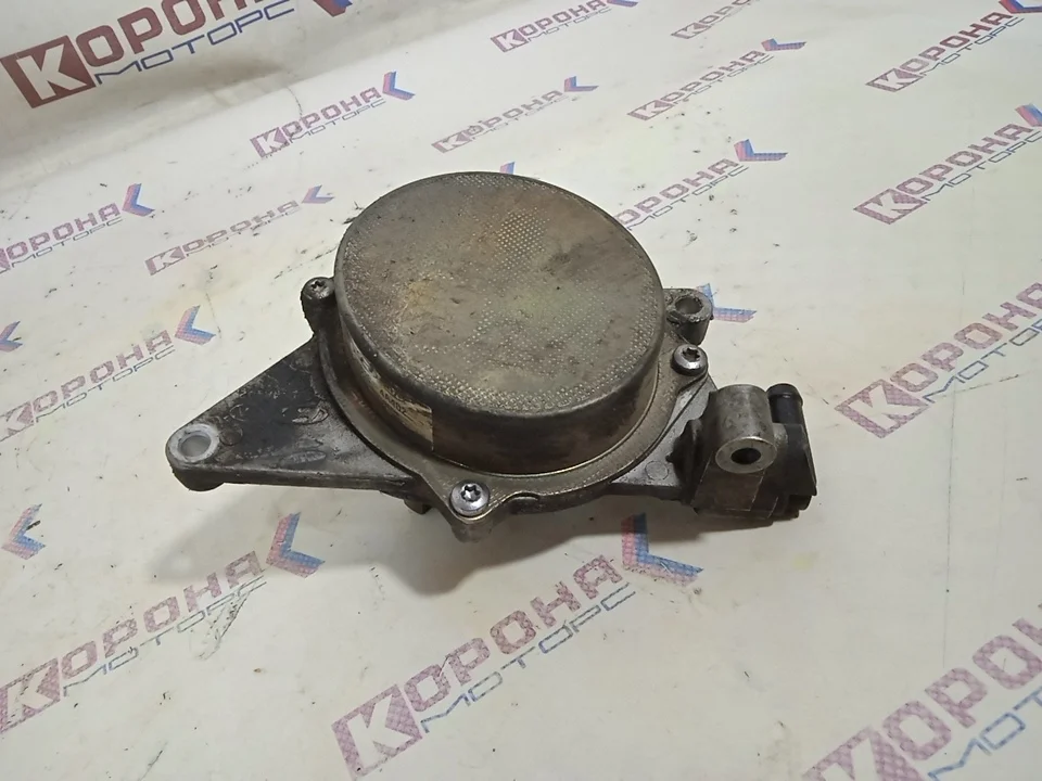 Вакуумный насос D4CB Б/У Оригинал 1