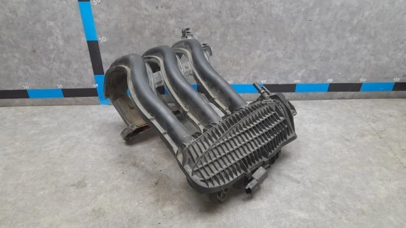 Коллектор впускной Peugeot 301 2013 9673063980 1.2 HMY (EB2M)