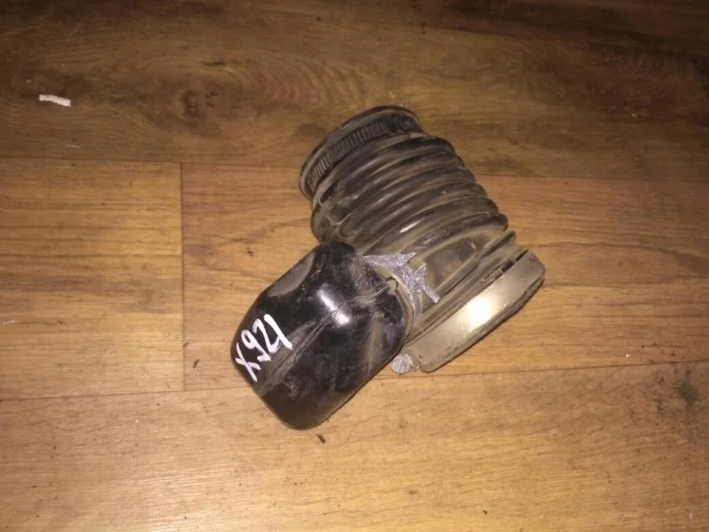 Б.у. патрубок воздушного фильтра SUZUKI  XL7 JA627 SUZUKI XL7 JA627