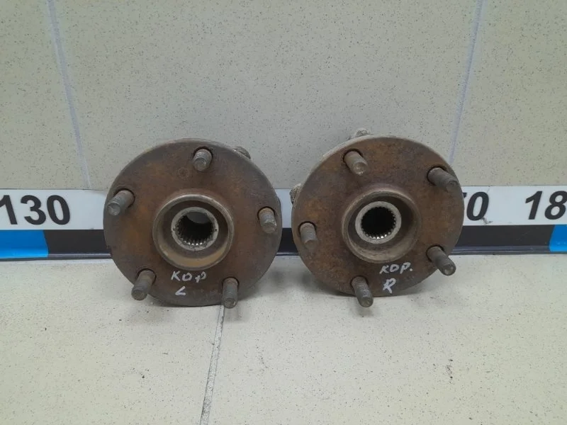 Ступица Toyota Corolla 2007 4355042010 E140 1.6 1ZRFE, передняя