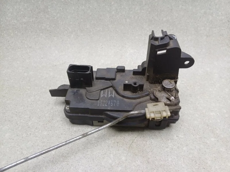 Замок двери Opel Astra 2007 13220370 H (3D) 1.6 Z16XER РОБОТ, передний правый