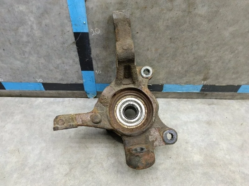 Кулак поворотный Toyota Corolla 2005 4321219015 E12 ХЭТЧ 1.6 3ZZFE AT, передний левый