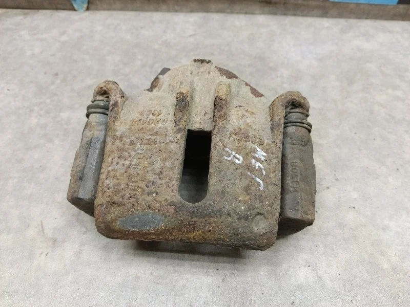 Суппорт Renault Megane 2005 7701208589 2 1.6 K4M760, передний правый
