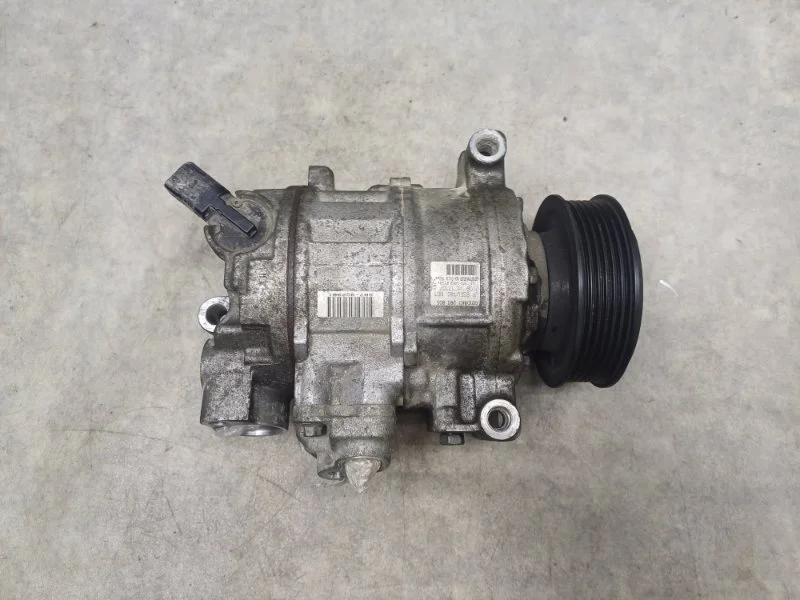 Компрессор кондиционера Audi A4 2010 8K0260805L B8 1.8 CDHB