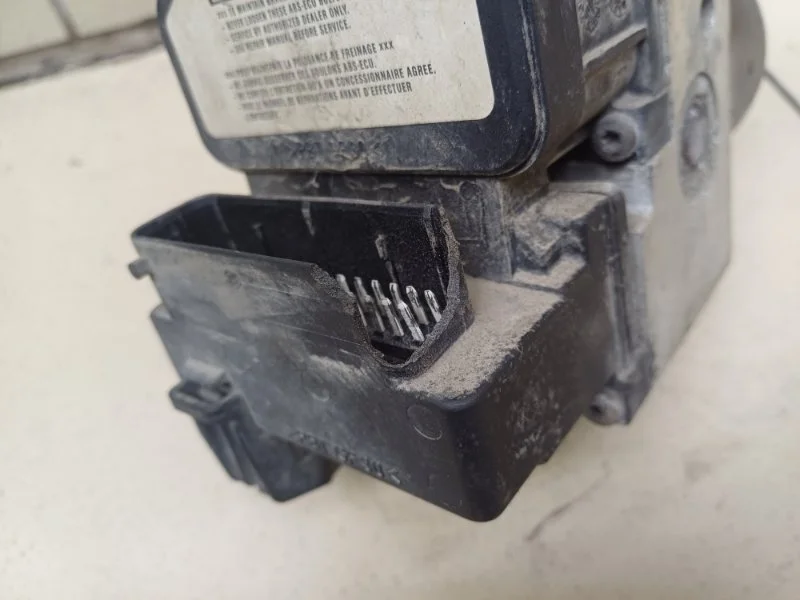 Блок ABS Toyota Corolla 2004 4451002050 СЕДАН 1.4 4ZZ-FE MT