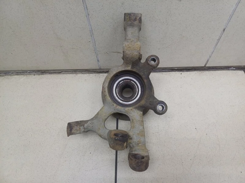 Кулак поворотный Mercedes-Benz C-Class 2008 A2043323401 W204 3.0 AT M272, передний правый