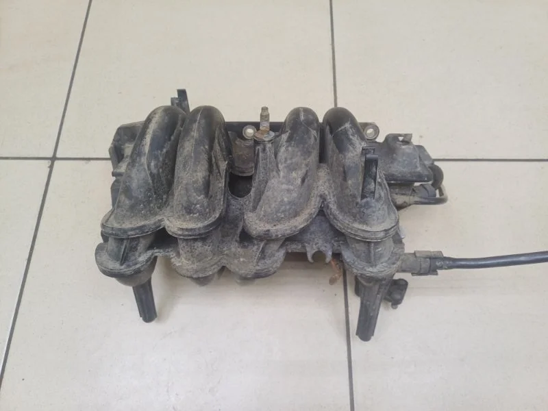 Коллектор впускной Renault Sandero 2012 8200966437 1 1.4 K7J710 MT