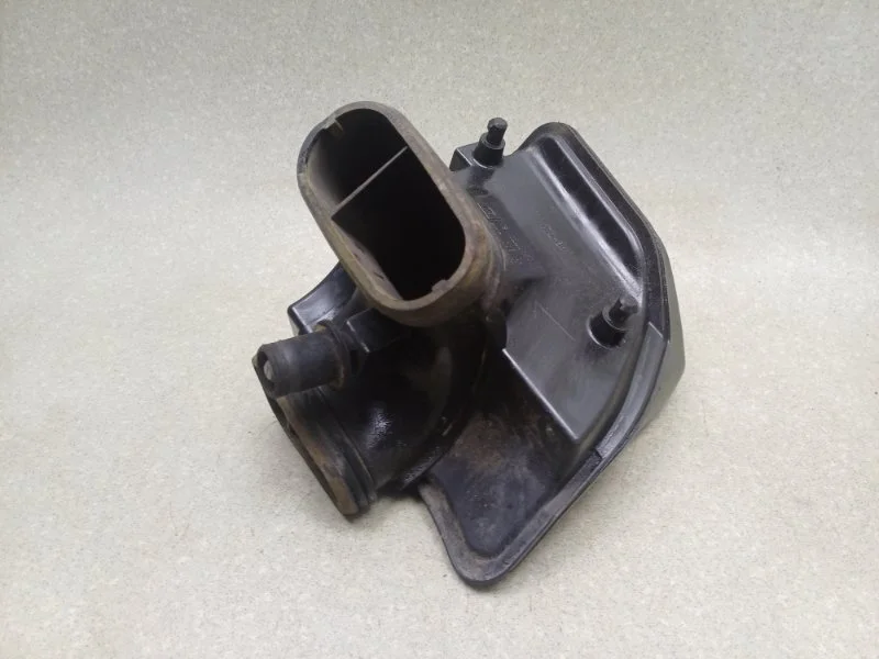 Резонатор воздушного фильтра Opel Astra 2010 13337770 J ХЭТЧ 1.6 A16XER AT