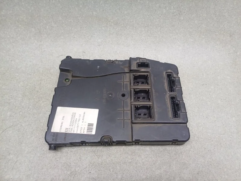 Блок комфорта Renault Megane 2006 8200606826 2 (УНИВ) 1.5 ДИЗЕЛЬ MT K9K