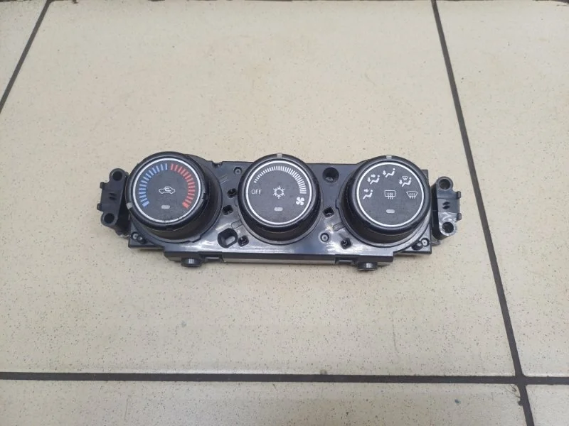 Блок управления отопителем Mitsubishi Lancer 2008 7820A116XA X 1.8 4B10