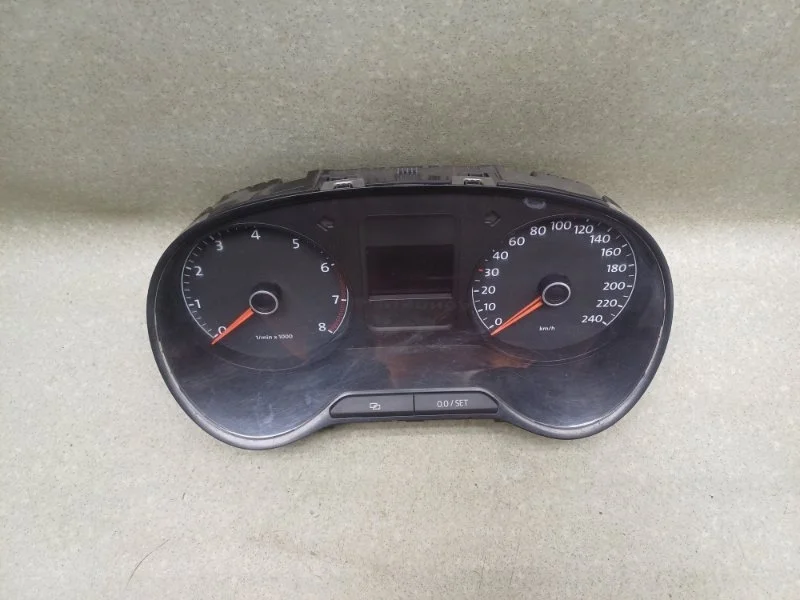 Щиток приборов Volkswagen Polo 2013 6RU920860D 5 1.6 CFN MT