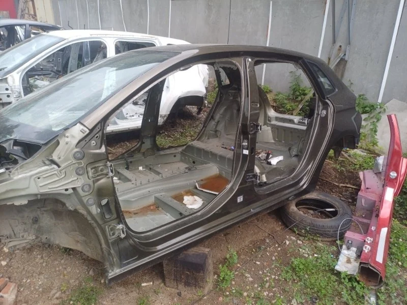 Порог со стойкой Citroen C4 2012 7009S1 1.6 NFU MT, левый