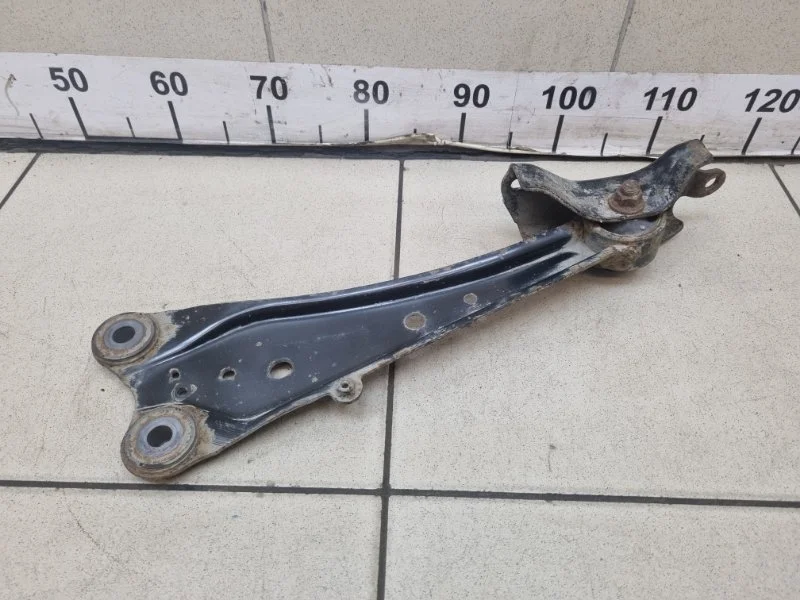 Рычаг продольный Toyota Rav4 2014 4878042060 A40 2.0 3ZR AT, задний левый