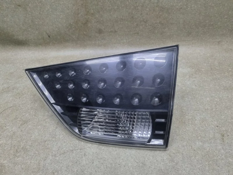 Фонарь Mitsubishi Outlander 2008 8331A064 2.4 4B12 MT, задний правый