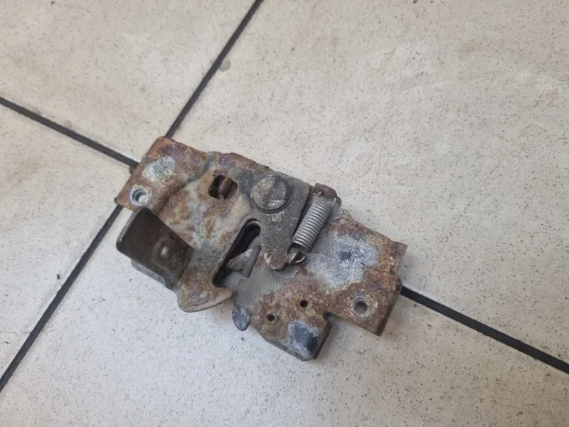 Замок капота Mazda 6 2010 GS1F56620A 1.8 L8 MT