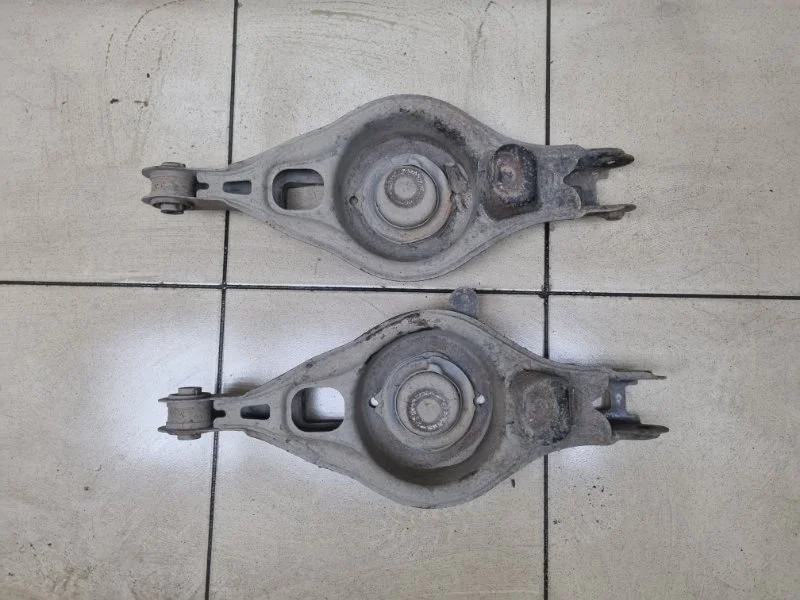 Рычаг Mazda 6 2010 GSY128300 1.8 L8 MT, задний