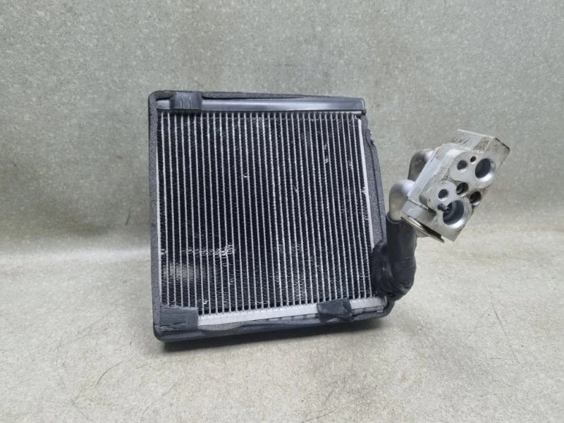 Радиатор отопителя Skoda Superb 2013 3C0819031 2 1.8 CDAB AT
