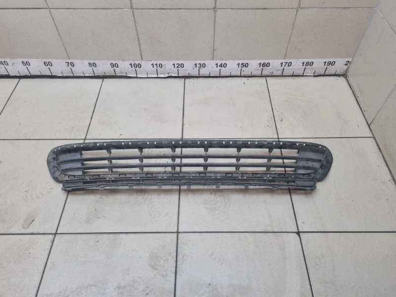 Решетка в бампер Volkswagen Golf 2013 5G08536779B9 7 1.4 CXSA AT, передняя