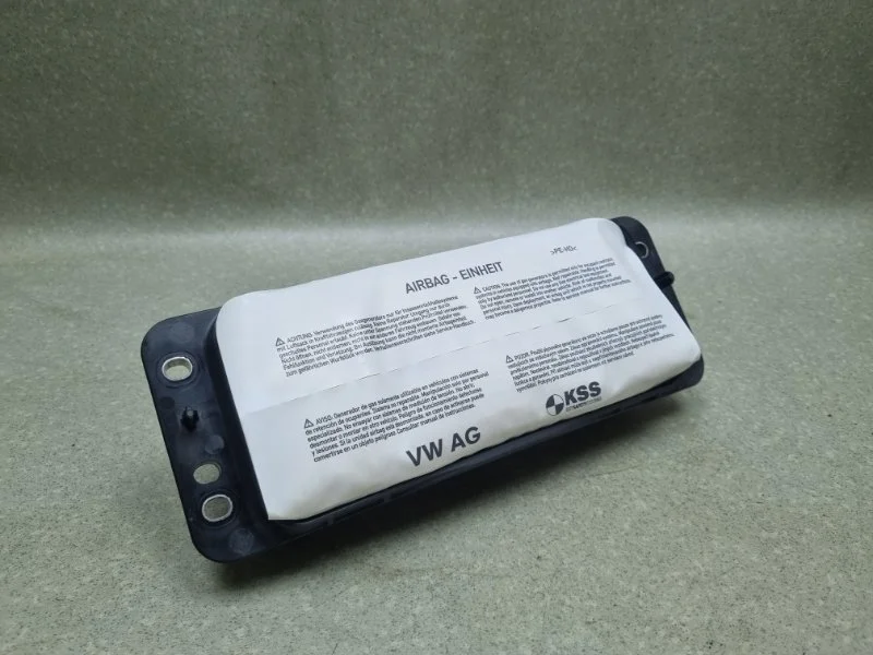 Подушка безопасности Volkswagen Golf 2013 8V0880204D 7 1.4 CXSA AT