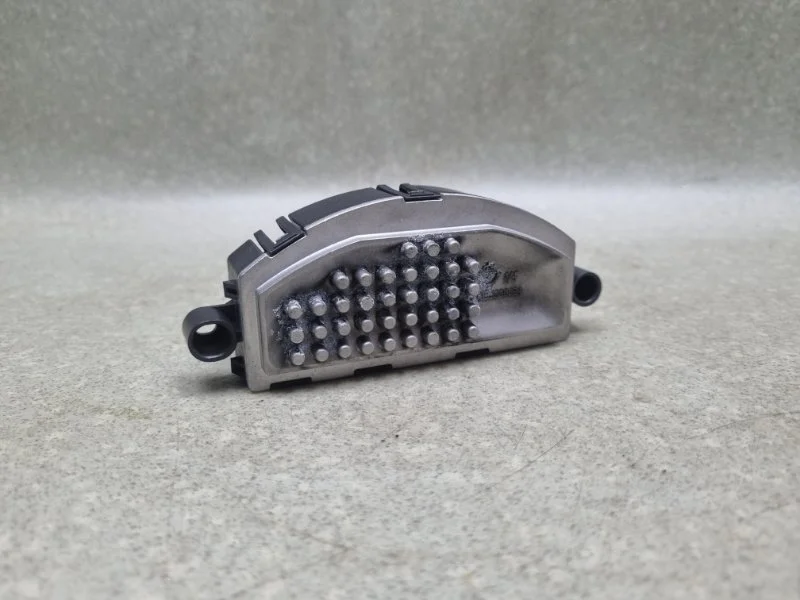 Резистор отопителя Volkswagen Golf 2013 5Q0907521D 7 1.4 CXSA AT