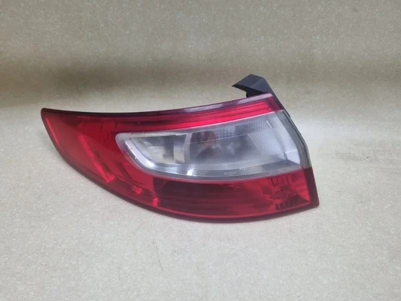 Фонарь Renault Fluence 2010 265552802R 1.6 K4MV838 MT, задний левый