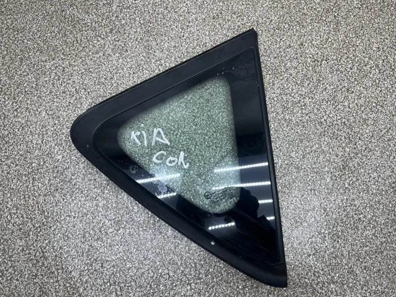 Стекло глухое Kia Soul 2014 87820B2000 2 1.6 G4FG MT, заднее правое