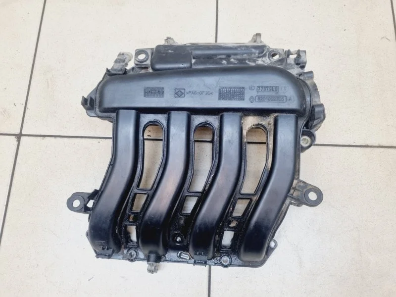 Коллектор впускной Renault Fluence 2010 8201002705 1.6 K4MV838 MT