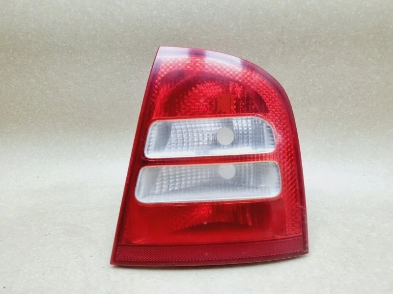 Фонарь Skoda Octavia 2008 1U6945112C A4 1.4 BCA MT, задний правый