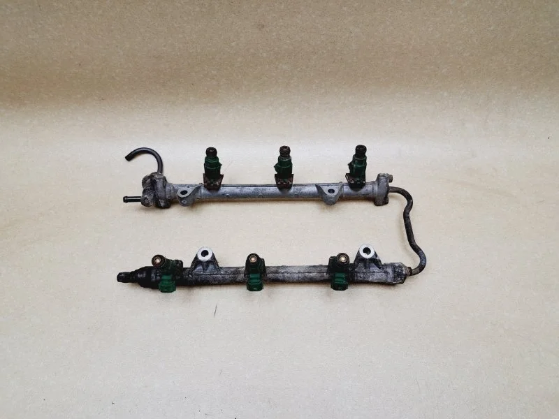 Топливная рейка (рампа) Hyundai Santa Fe 2003 3530437100 1 2.7 G6BA AT