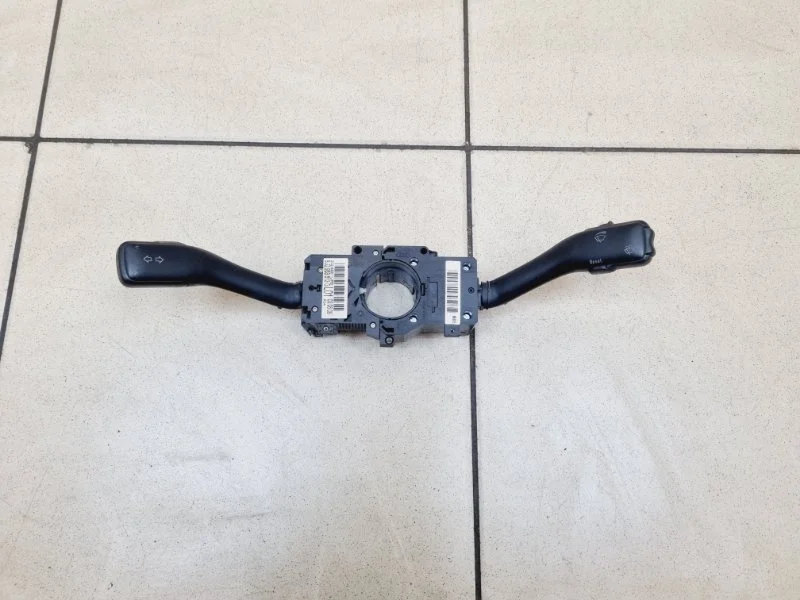 Блок подрулевых переключателей Skoda Octavia 2008 8L0953513G01C A4 1.4 BCA MT
