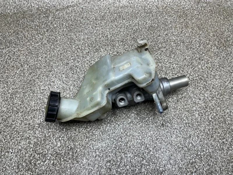 Главный тормозной цилиндр Ford Fusion 2007 03350884941 1.4 FXJA