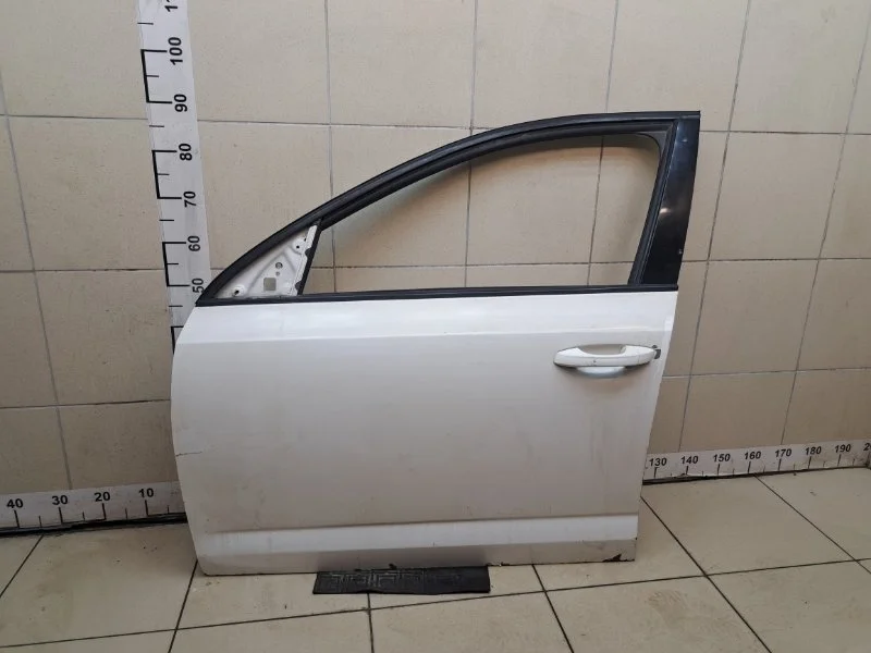 Дверь Skoda Octavia 2015 5EU831051A A7 1.6 CWVA, передняя левая